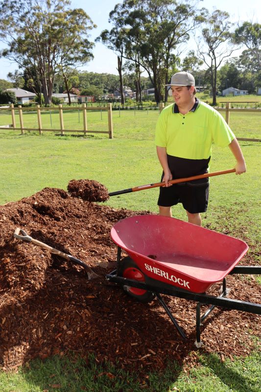 WYEE-GARDENING
